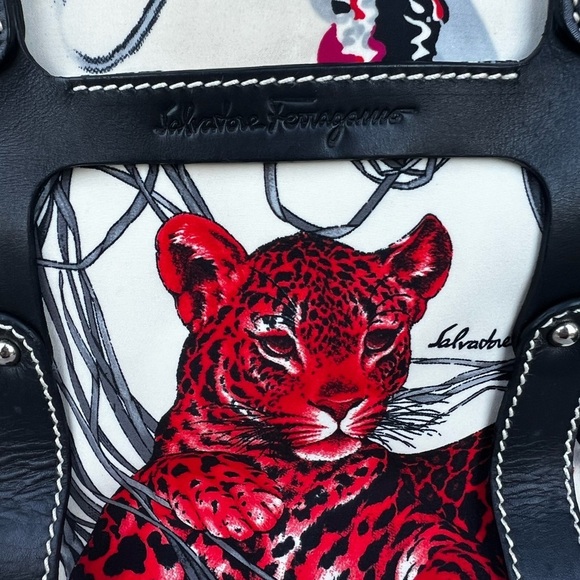 Gorgeous Ferragamo Fiera Leopard Print Jungle Safari - Picture 10 of 15